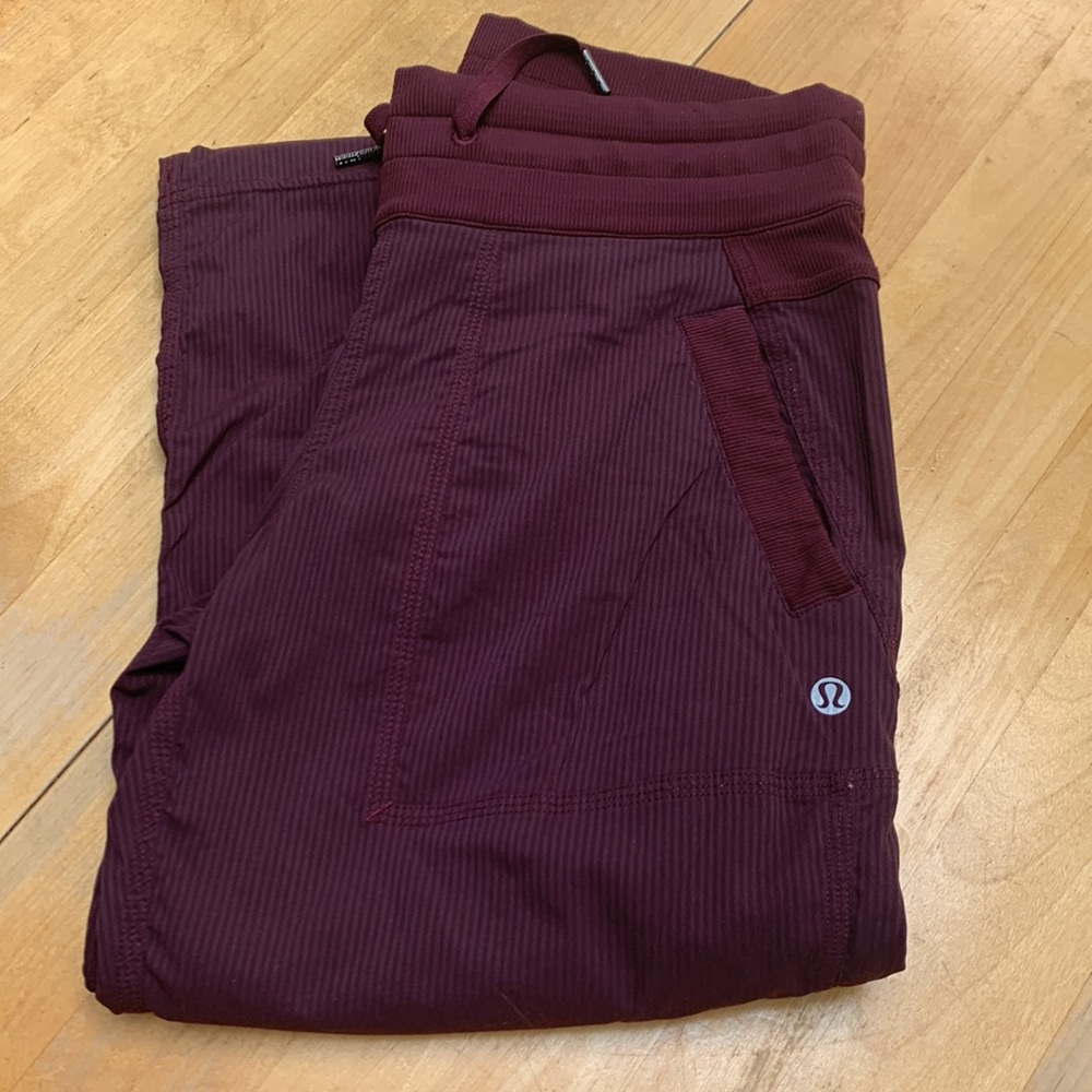 Lululemon dance studio crops